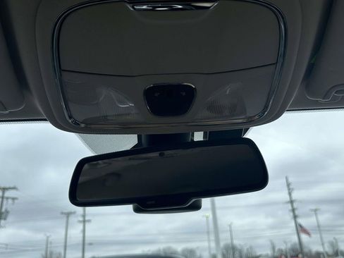 Used 2016 Jeep Cherokee Limited w/ Luxury Group image 31