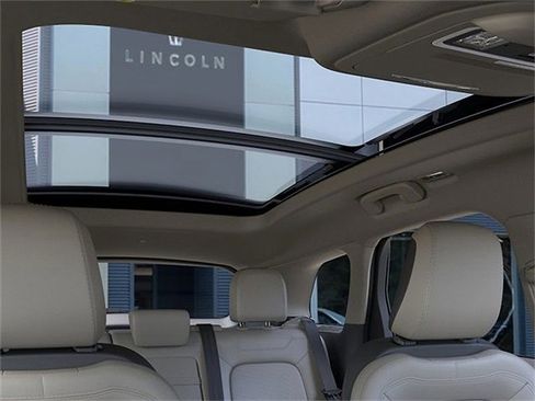 New 2026 Lincoln Corsair Premiere image 22