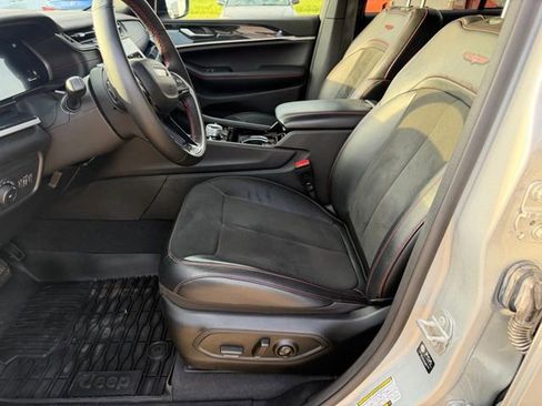 Used 2022 Jeep Grand Cherokee Trailhawk image 18