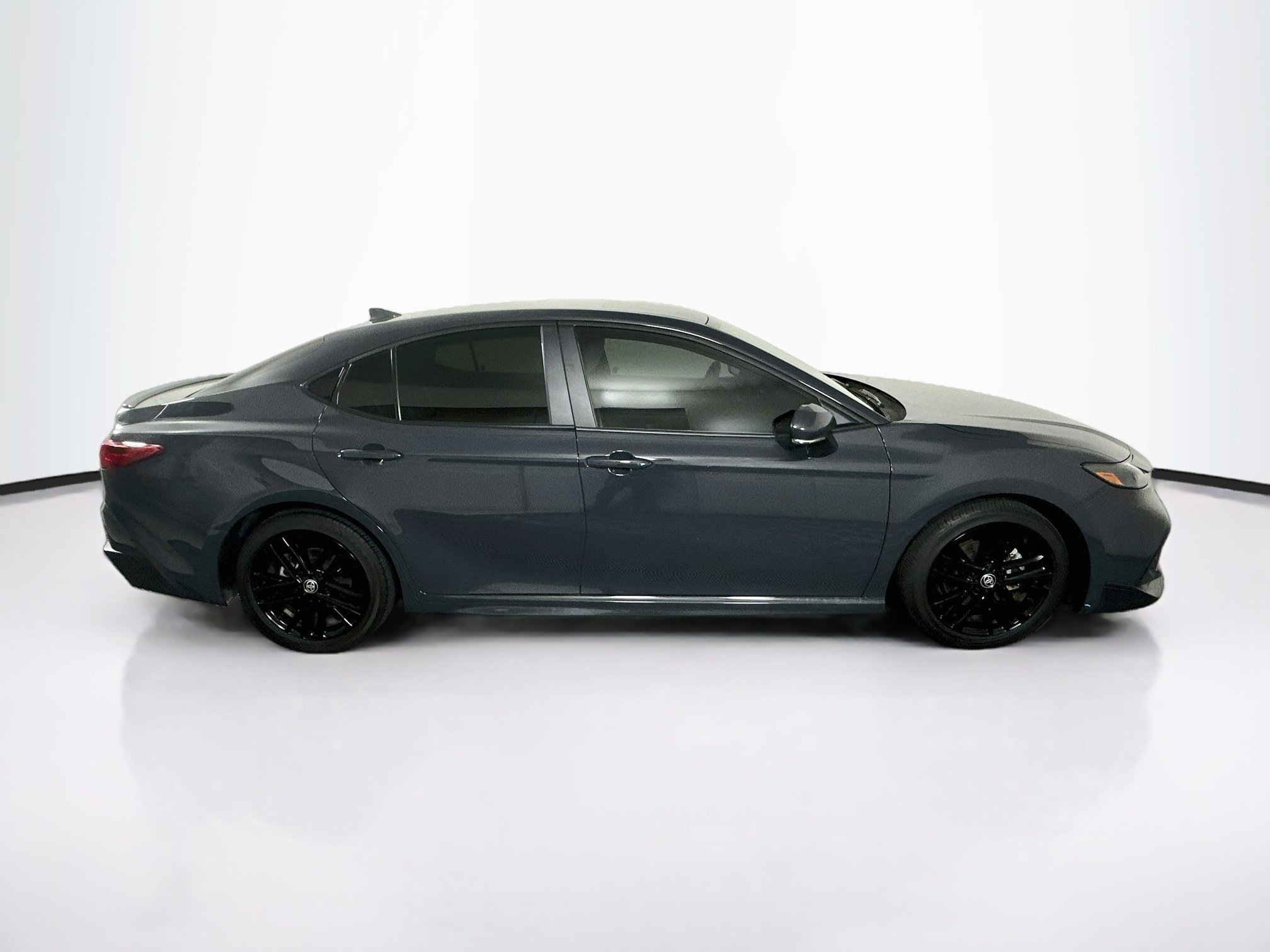 Used 2026 Toyota Camry SE w/ Multimedia Upgrade Package FWD image 10