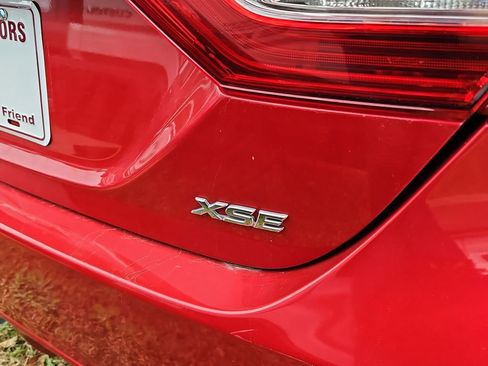 Used 2019 Toyota Camry XSE image 5