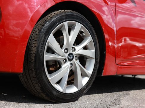Used 2016 Hyundai Veloster FWD image 27