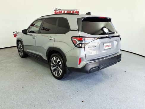 Used 2025 Subaru Forester Touring AWD/4WD image 8
