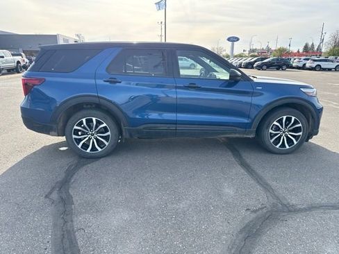 Used 2022 Ford Explorer ST-Line AWD/4WD image 11