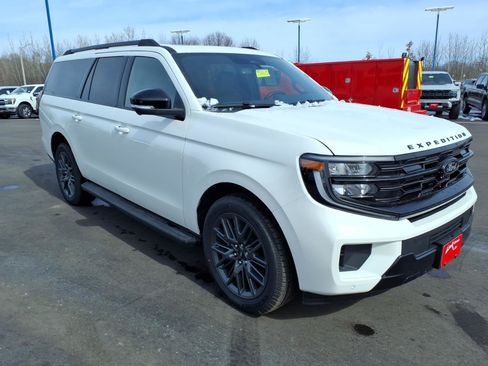 New 2026 Ford Expedition Max Platinum w/ Stealth Appearance Package image 4
