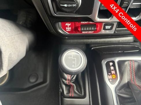 Used 2020 Jeep Wrangler Unlimited Rubicon AWD/4WD image 11