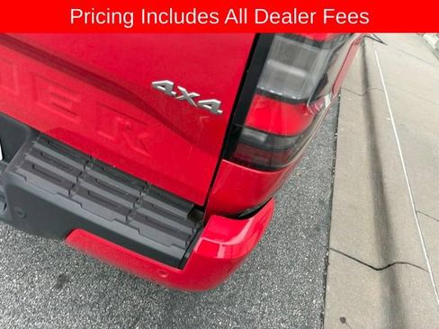 Used 2025 Nissan Frontier SV w/ SV Convenience Package AWD/4WD image 9