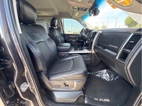 Used 2014 RAM 1500 Laramie w/ Convenience Group AWD/4WD image 32