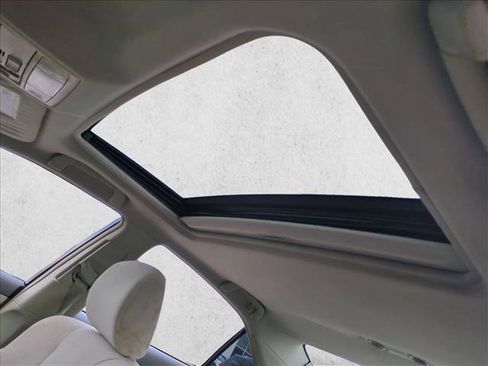 Used 2010 Toyota Camry LE FWD image 14