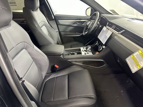 Used 2026 Jaguar F-PACE R-Dynamic S AWD/4WD image 19