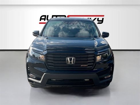 Used 2023 Honda Ridgeline Sport image 2