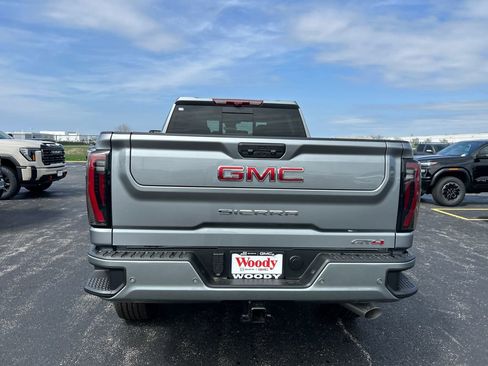 New 2026 GMC Sierra 2500 AT4 w/ AT4 Premium Plus Package AWD/4WD image 8