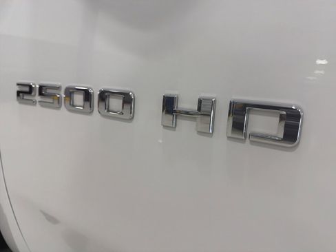 Used 2024 Chevrolet Silverado 2500 W/T image 13