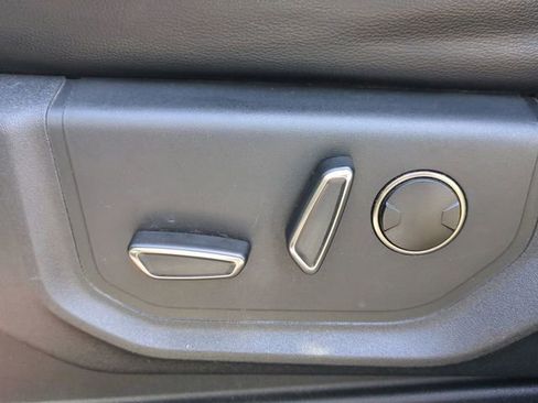 Used 2019 Ford F150 Raptor w/ Equipment Group 802A Luxury image 17