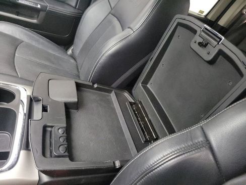 Used 2018 RAM 3500 Laramie image 30