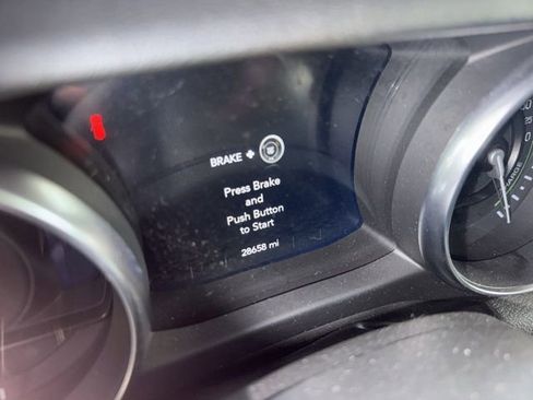 Used 2023 Jeep Wrangler Unlimited Sahara AWD/4WD image 11