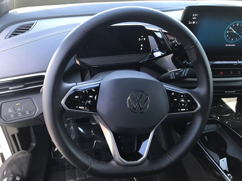 Used 2023 Volkswagen ID.4 Pro S image 16