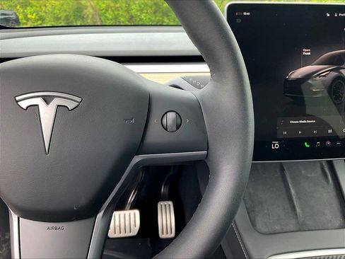 Used 2022 Tesla Model Y Performance AWD/4WD image 12