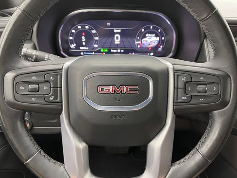 Used 2024 GMC Yukon SLT w/ SLT Luxury Package AWD/4WD image 22