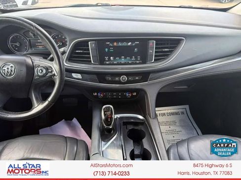 Used 2018 Buick Enclave Essence FWD image 23