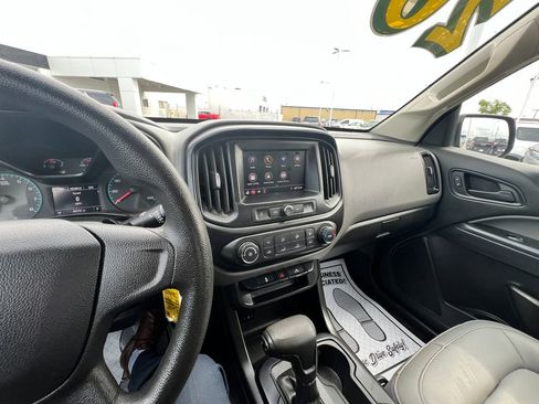 Used 2020 Chevrolet Colorado W/T RWD image 19