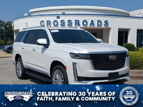 Used 2023 Cadillac Escalade Premium Luxury AWD/4WD image 1