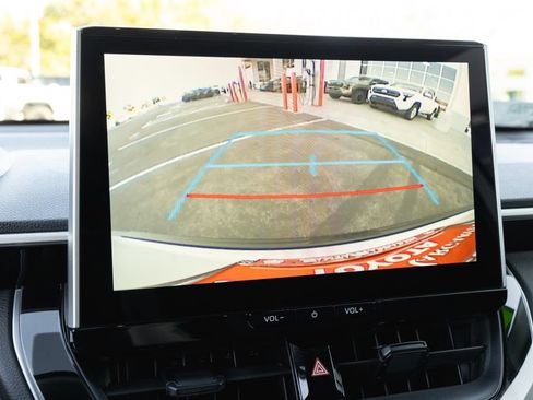 Certified 2026 Toyota Corolla Cross LE FWD image 18