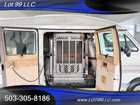 Used 1996 Dodge B2500 RWD image 5