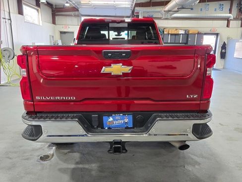Used 2022 Chevrolet Silverado 3500 LTZ w/ LTZ Plus Package image 17