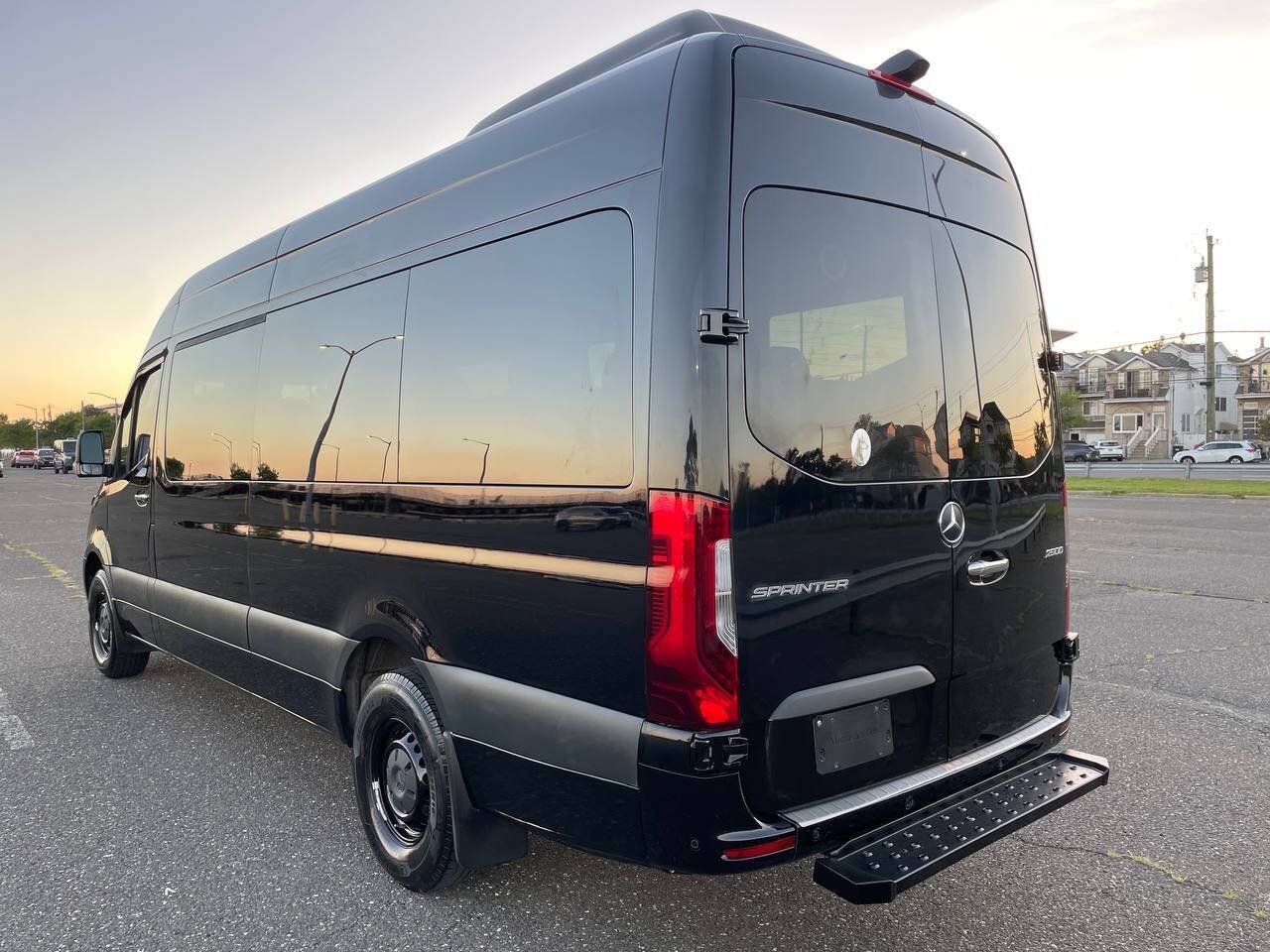 Used 2020 Mercedes-Benz Sprinter 2500 image 9