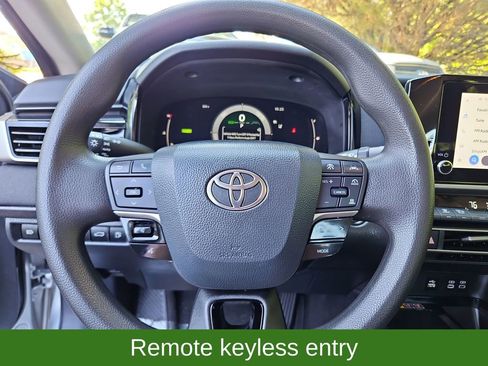 Used 2025 Toyota Camry SE FWD image 10