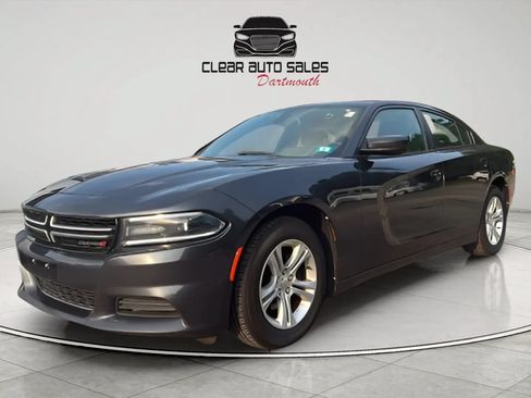 Used 2016 Dodge Charger SE w/ Popular Equipment Group RWD image 3