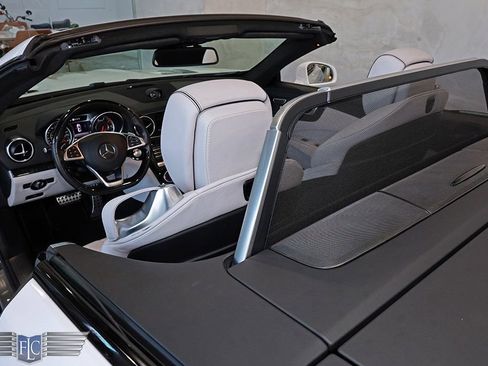 Used 2017 Mercedes-Benz SL 63 AMG image 17