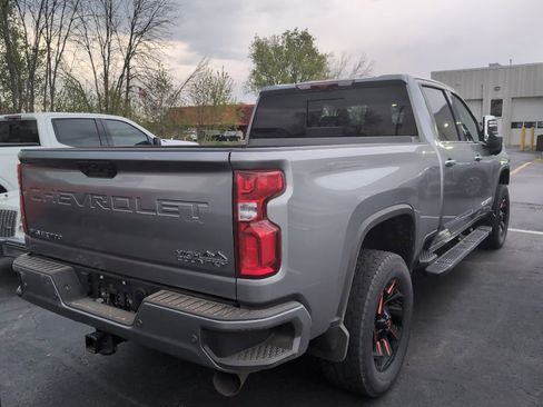 Used 2024 Chevrolet Silverado 3500 High Country w/ High Country Premium Package AWD/4WD image 3