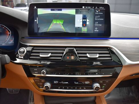 Used 2021 BMW 540i xDrive w/ M Sport Package AWD/4WD image 13