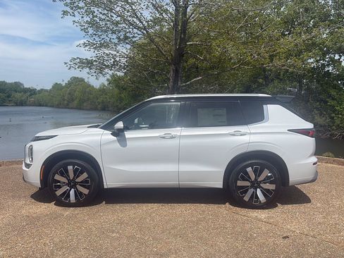 New 2026 Mitsubishi Outlander SEL AWD/4WD image 10