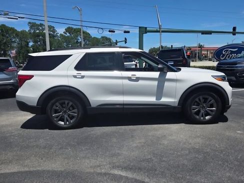 Used 2020 Ford Explorer XLT w/ Equipment Group 202A RWD image 6