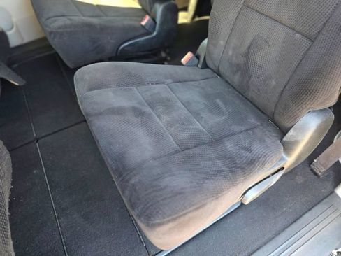 Used 2013 Dodge Grand Caravan SXT FWD image 43