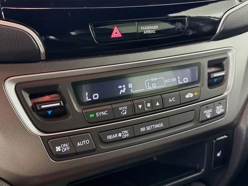 Certified 2024 Honda Passport EX-L image 17