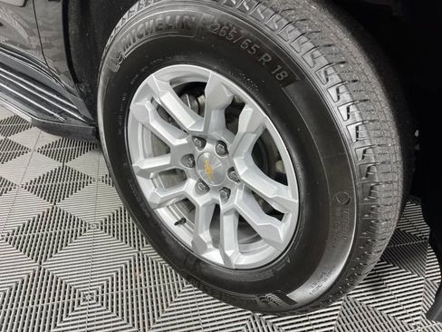 Used 2025 Chevrolet Tahoe LT AWD/4WD image 16