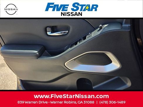 Used 2024 Nissan Frontier SV RWD image 28