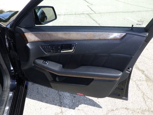 Used 2011 Mercedes-Benz E 350 4MATIC Sedan image 15
