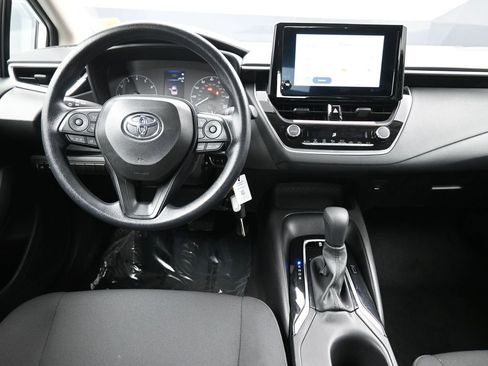 Certified 2025 Toyota Corolla LE image 19