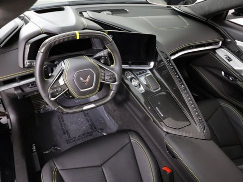 Used 2023 Chevrolet Corvette Z06 w/ Z07 Performance Package RWD image 21