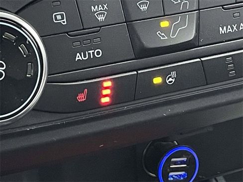 Certified 2022 Ford Maverick XLT w/ XLT Luxury Package image 30