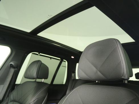 Used 2024 BMW X5 xDrive40i w/ M Sport Package image 12