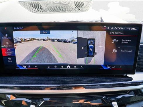 Used 2025 BMW X7 M60i w/ Executive Package image 17