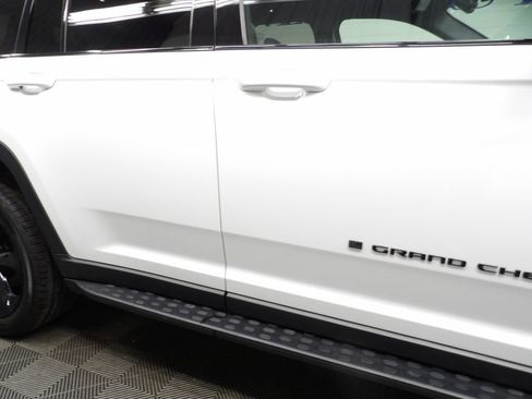 Used 2024 Jeep Grand Cherokee Limited AWD/4WD image 32