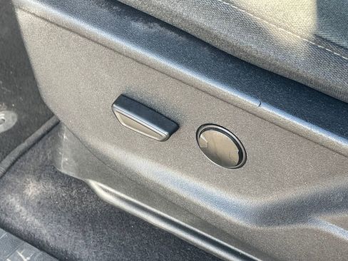 Used 2023 Ford F150 XLT image 7