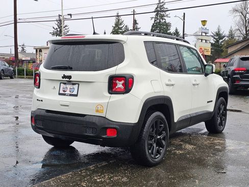 Used 2018 Jeep Renegade Altitude image 8